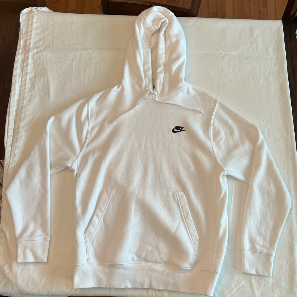 Men’s Nike hoodie. Size L. White